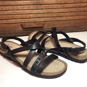EUC ECCO Dagmar Cross black leather sandals